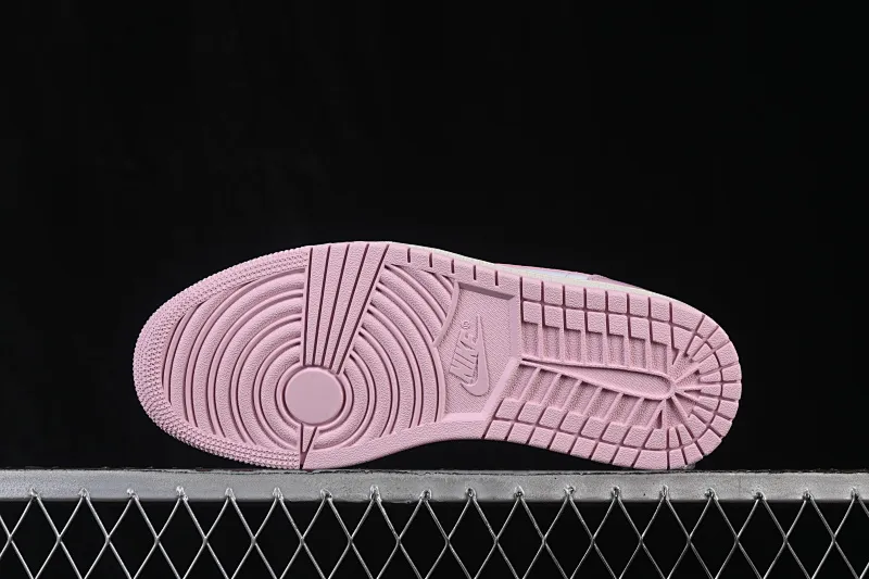 All categories Air Jordan Jordan series basketball shoes Air Jordan 1 Low Air Jordan 1 Low AJ1 Joe 1 white and pink low-top retro culture basketball shoes DC0774-607